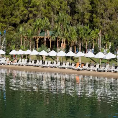 Crystal Green Bay Resort & SPA